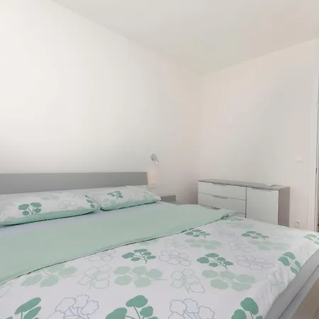 Adriatic With Pool Appartement