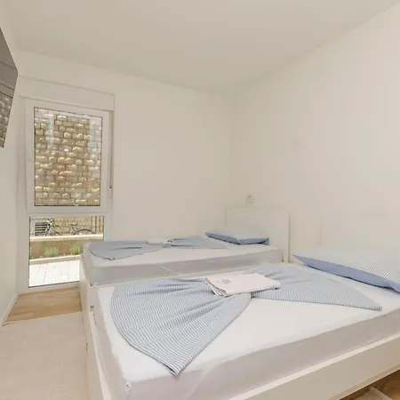 Adriatic With Pool Apartment Vodice