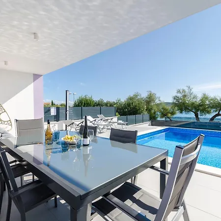 Adriatic With Pool Апартаменты *