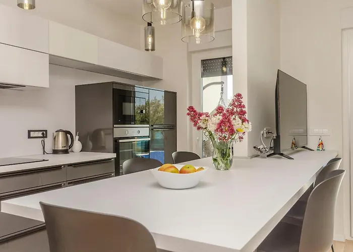 Adriatic With Pool Apartman *