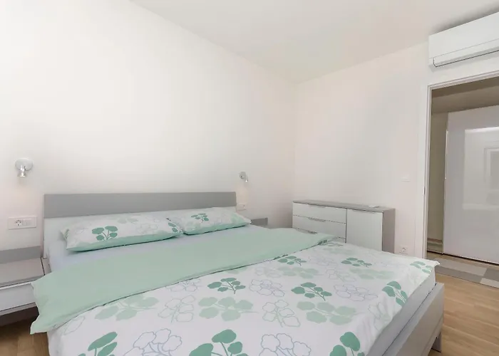 Adriatic With Pool Apartman